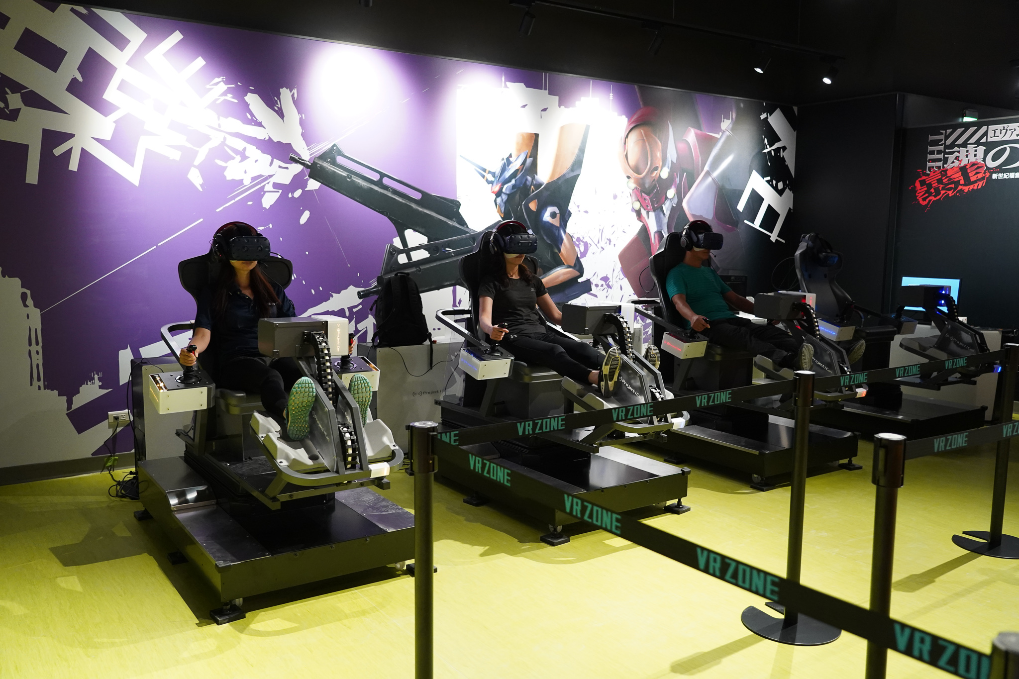 宏匯廣場VR ZONE New Taipei是擁有新世紀福音戰士、馬利歐賽車等全球高人氣黃金級IP的虛擬實境遊樂園